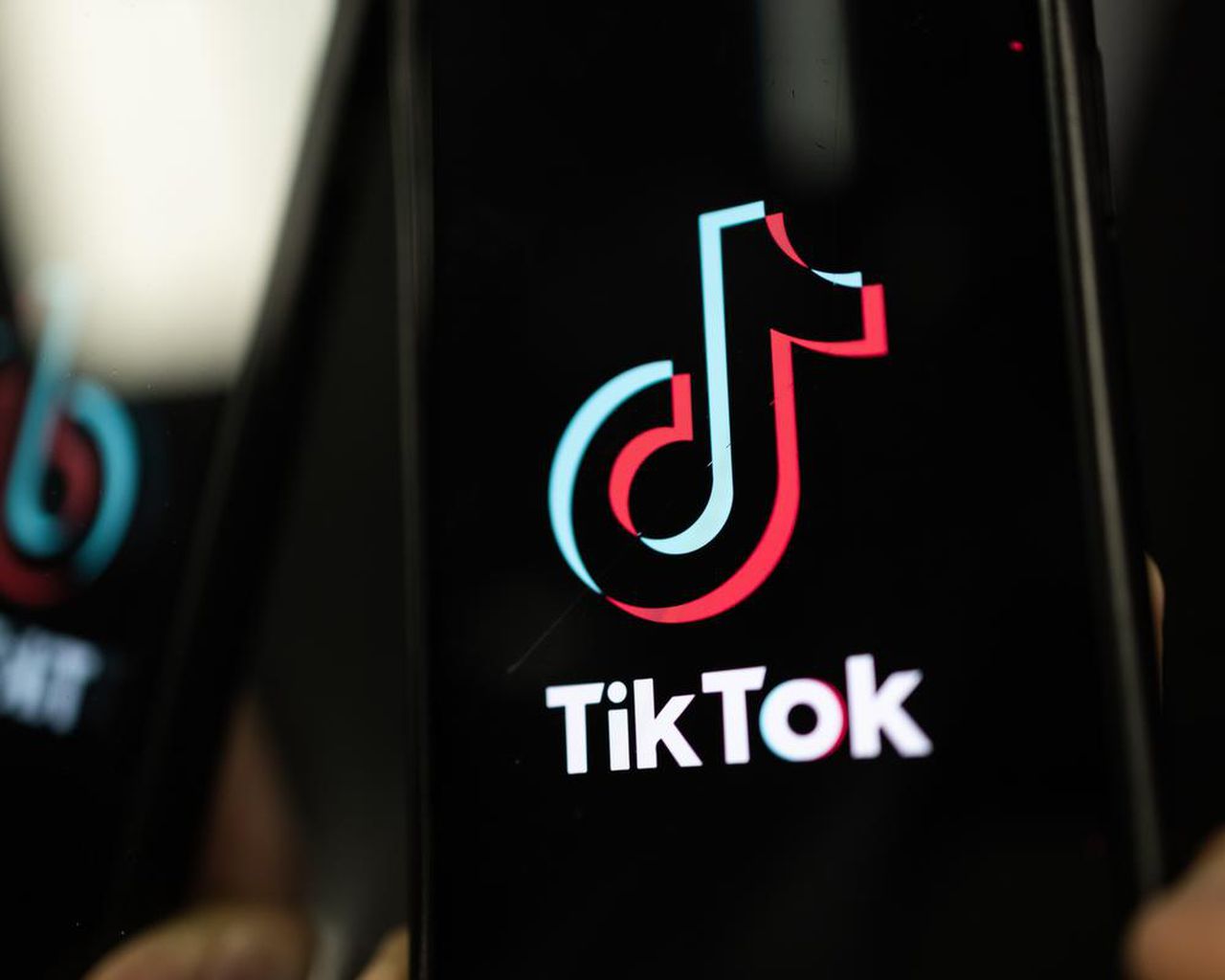 Behind the Scenes: The Responsibilities of a TikTok Content Writer